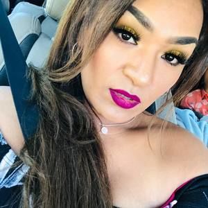 Meet your Posher, Marcela